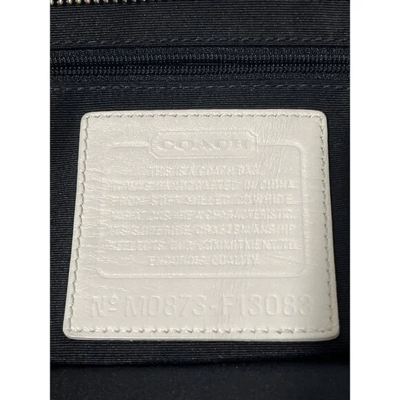 Coach Hamilton Tote Bag Pebble Leather Off-White With Black Handles - Picture 5 of 8